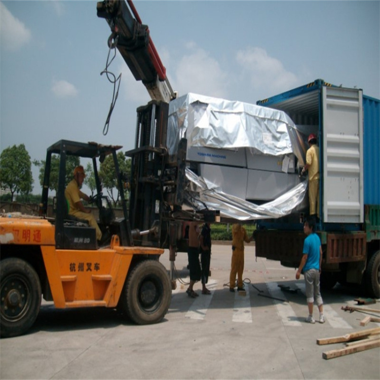 集美机器吊装移位